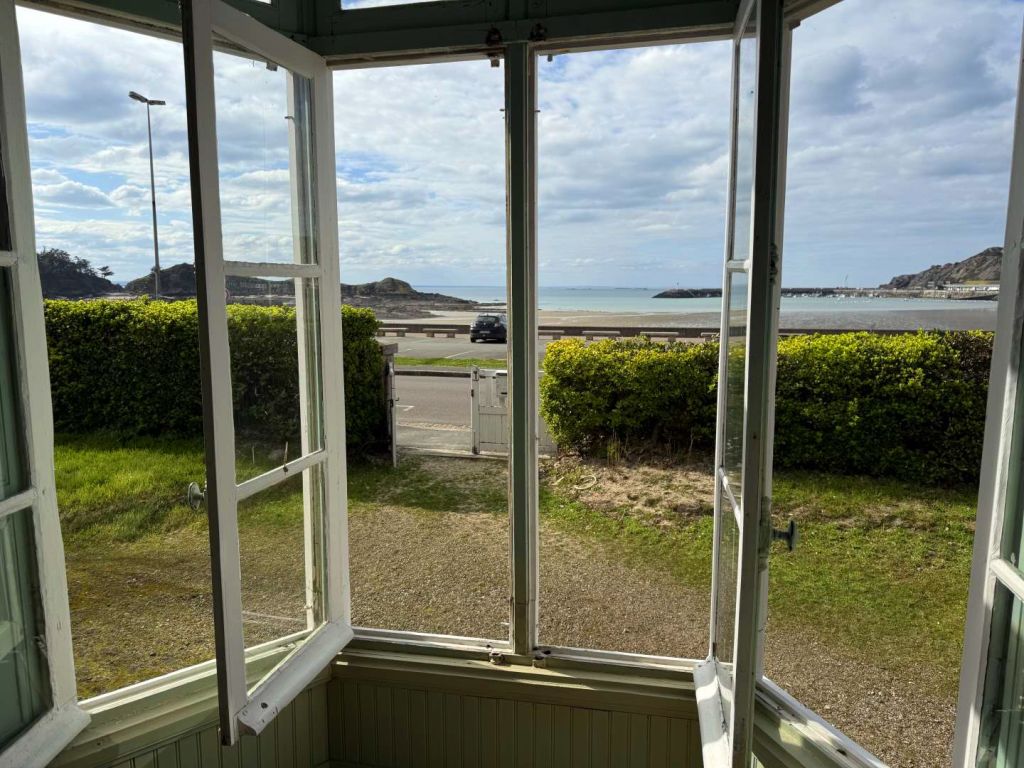  12 pièces en vente sur ERQUY (22430)